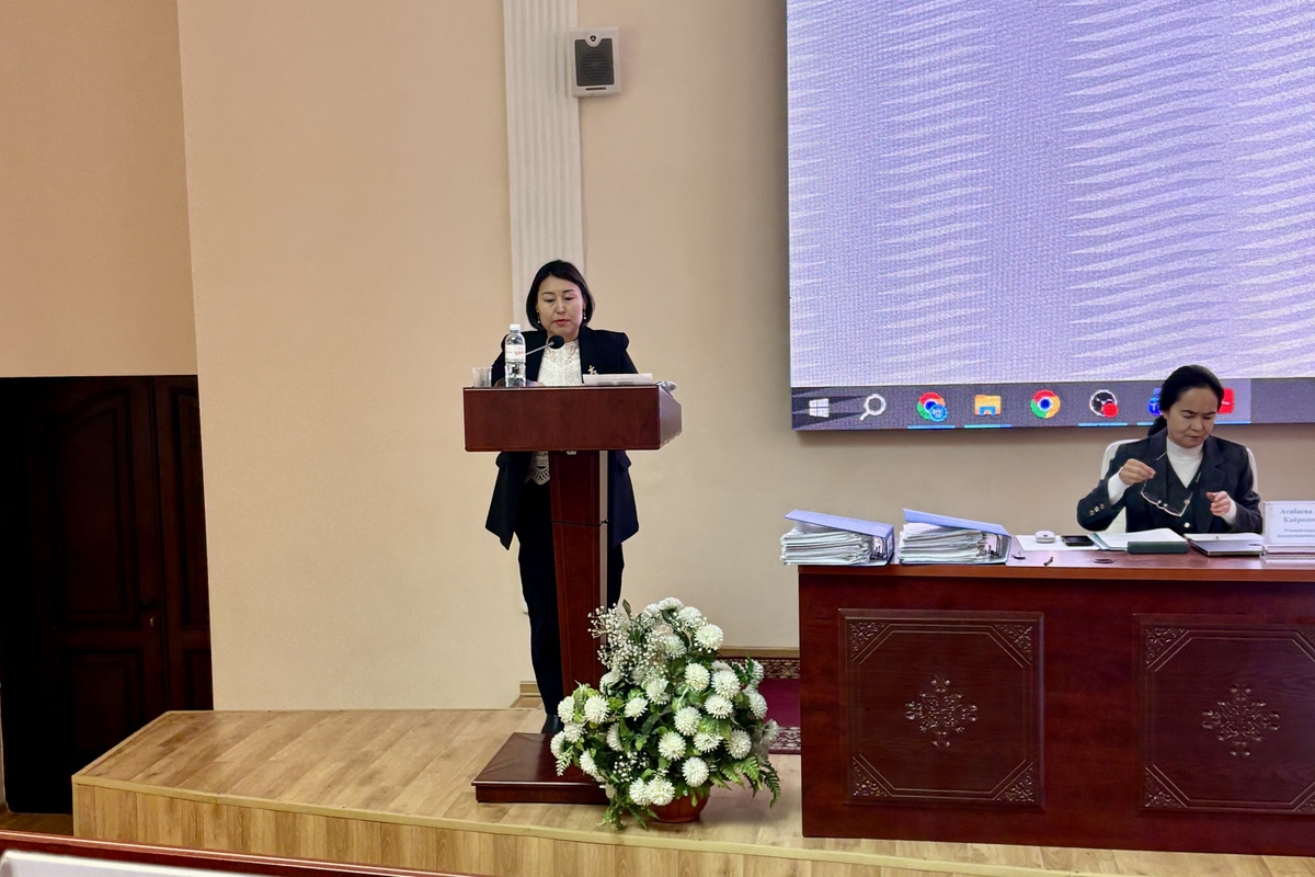 Успешная международная защита: аспирант из Казахстана стала кандидатом экономических наук под руководством профессора ВИЭШ СПбПУ